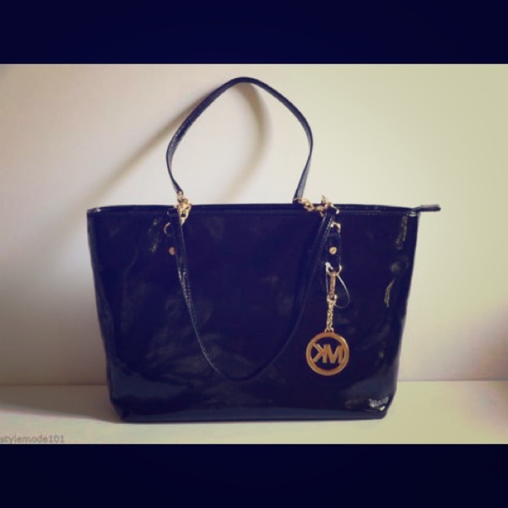 Authentic Michael Kors Jet Set Chain Tote Bag